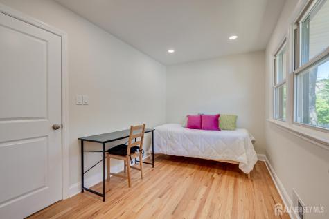 40 Aylin Street Metuchen NJ 08840