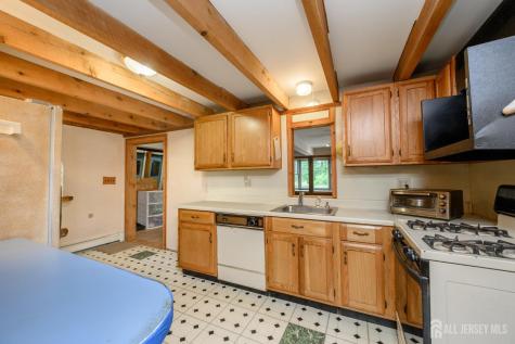1097 State Route 173 Bethlehem NJ 08802