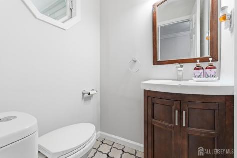 5 Mckinley Street Edison NJ 08820