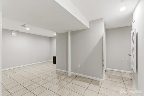 5 Mckinley Street Edison NJ 08820