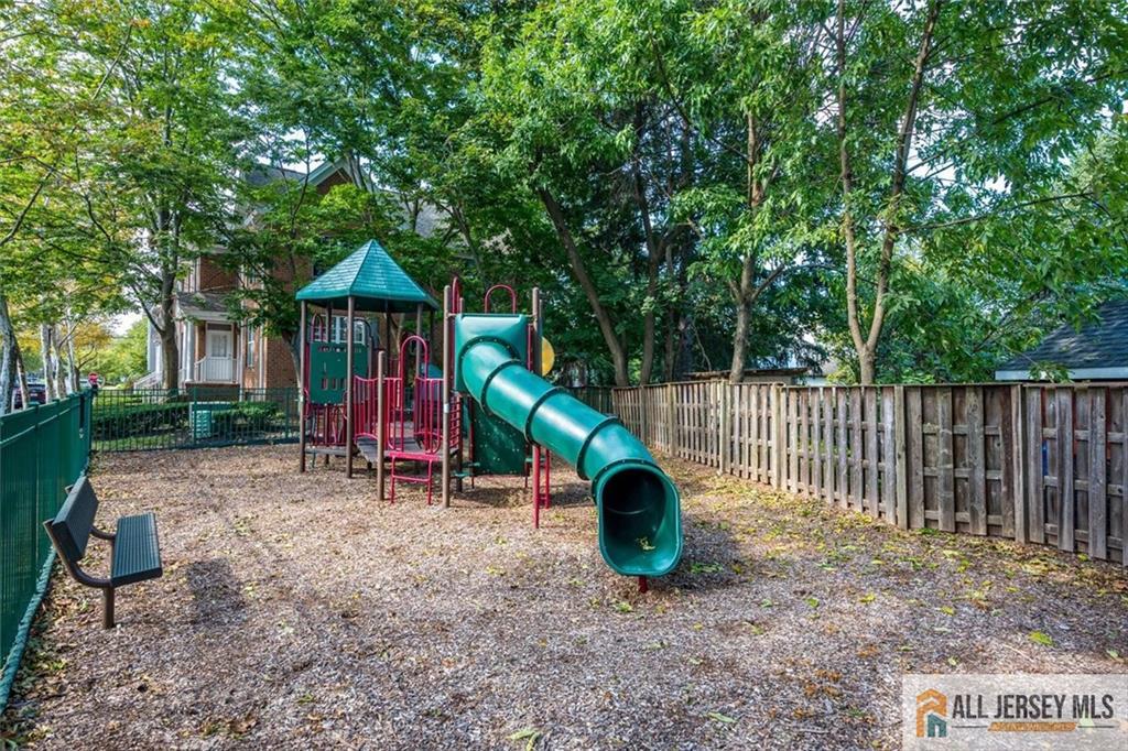 43 Franklin School Way Metuchen NJ 08840
