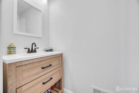 18 Johnfield Court Piscataway NJ 08854