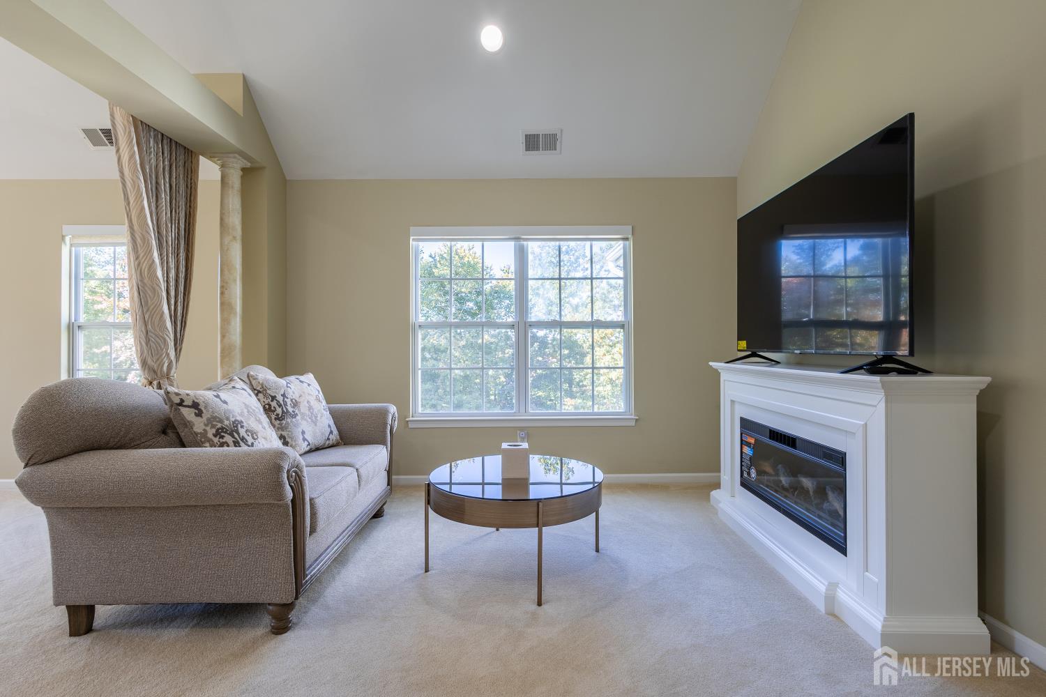 28 Tall Oaks Drive Monroe NJ 08831