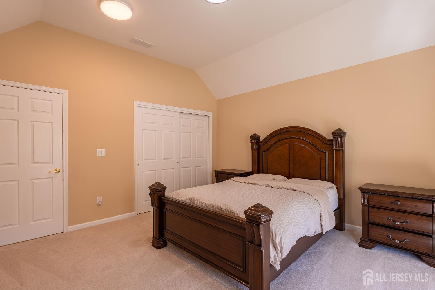 28 Tall Oaks Drive Monroe NJ 08831