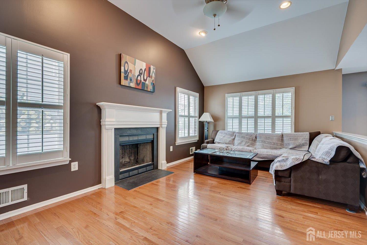 26 Brittany Way South Brunswick NJ 08824