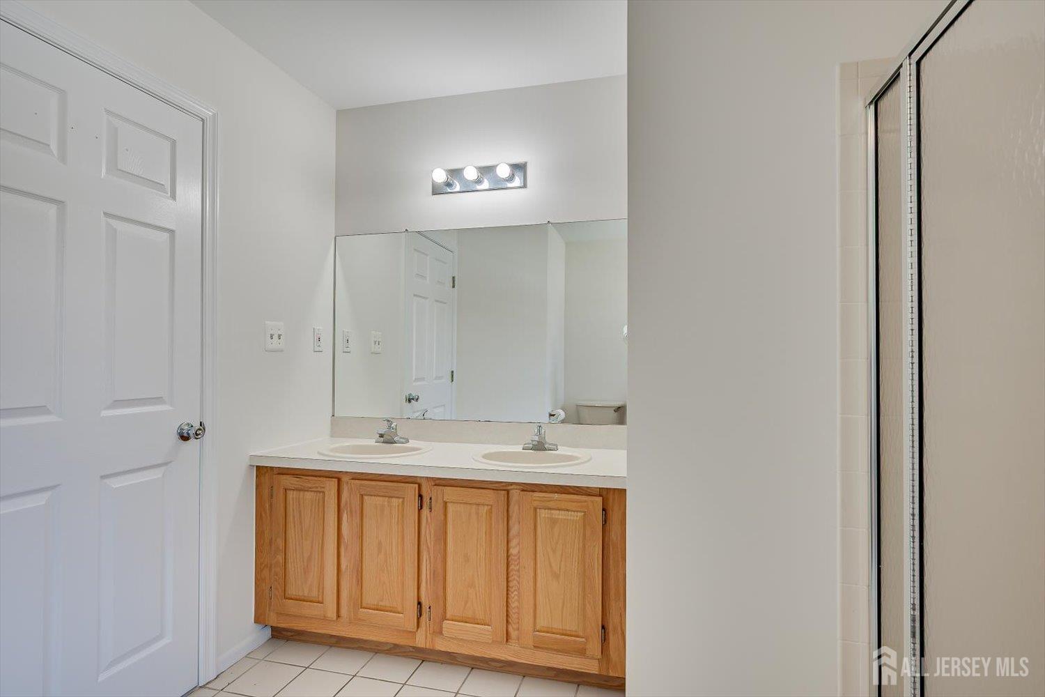 26 Brittany Way South Brunswick NJ 08824