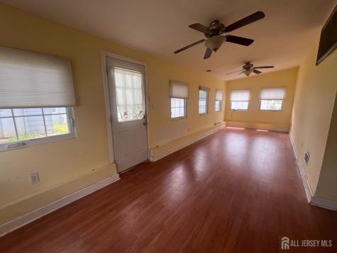 112 Kendall Drive Sayreville NJ 08859