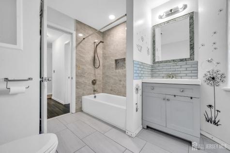 48 Elwood Avenue Flemington NJ 08822