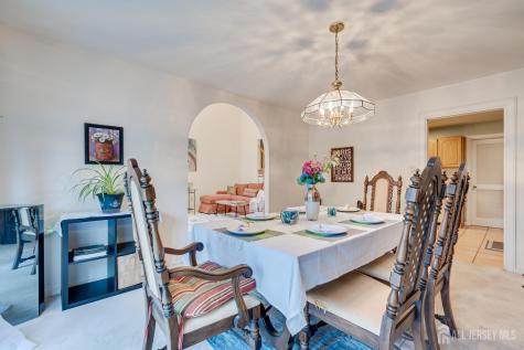 73 Chatsworth Court Edison NJ 08820