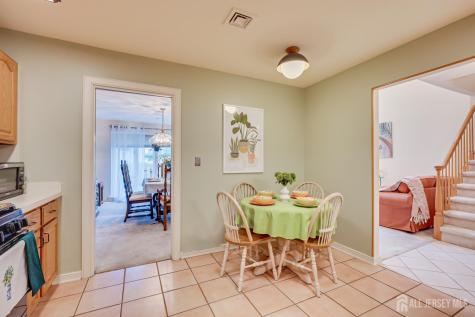 73 Chatsworth Court Edison NJ 08820