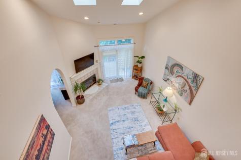 73 Chatsworth Court Edison NJ 08820