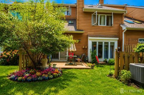 73 Chatsworth Court Edison NJ 08820