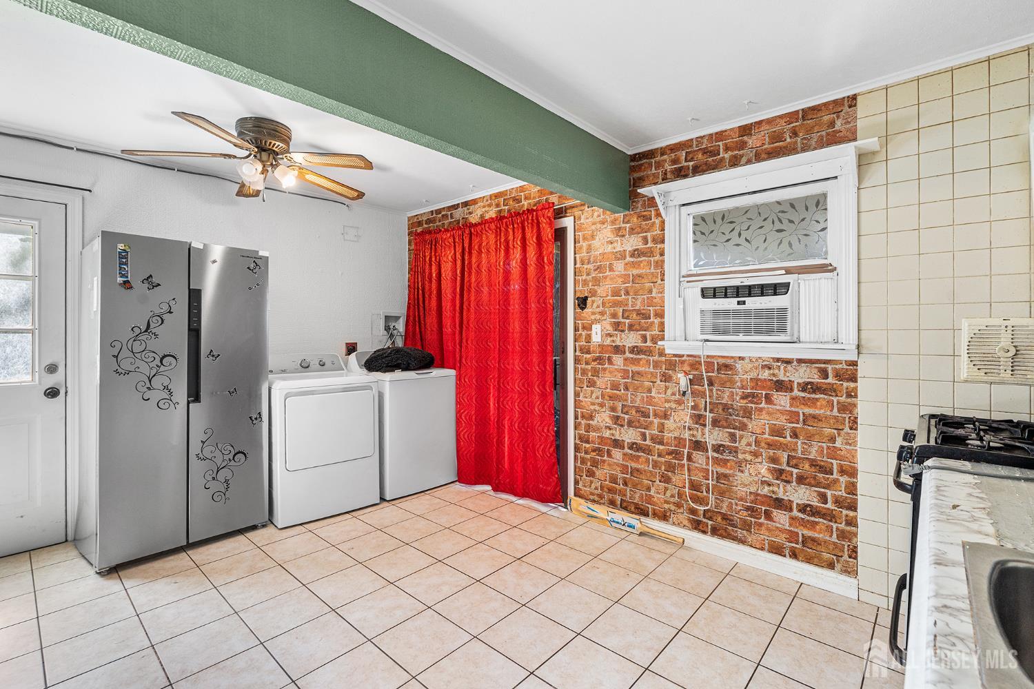 68 W Edward Street Iselin NJ 08830