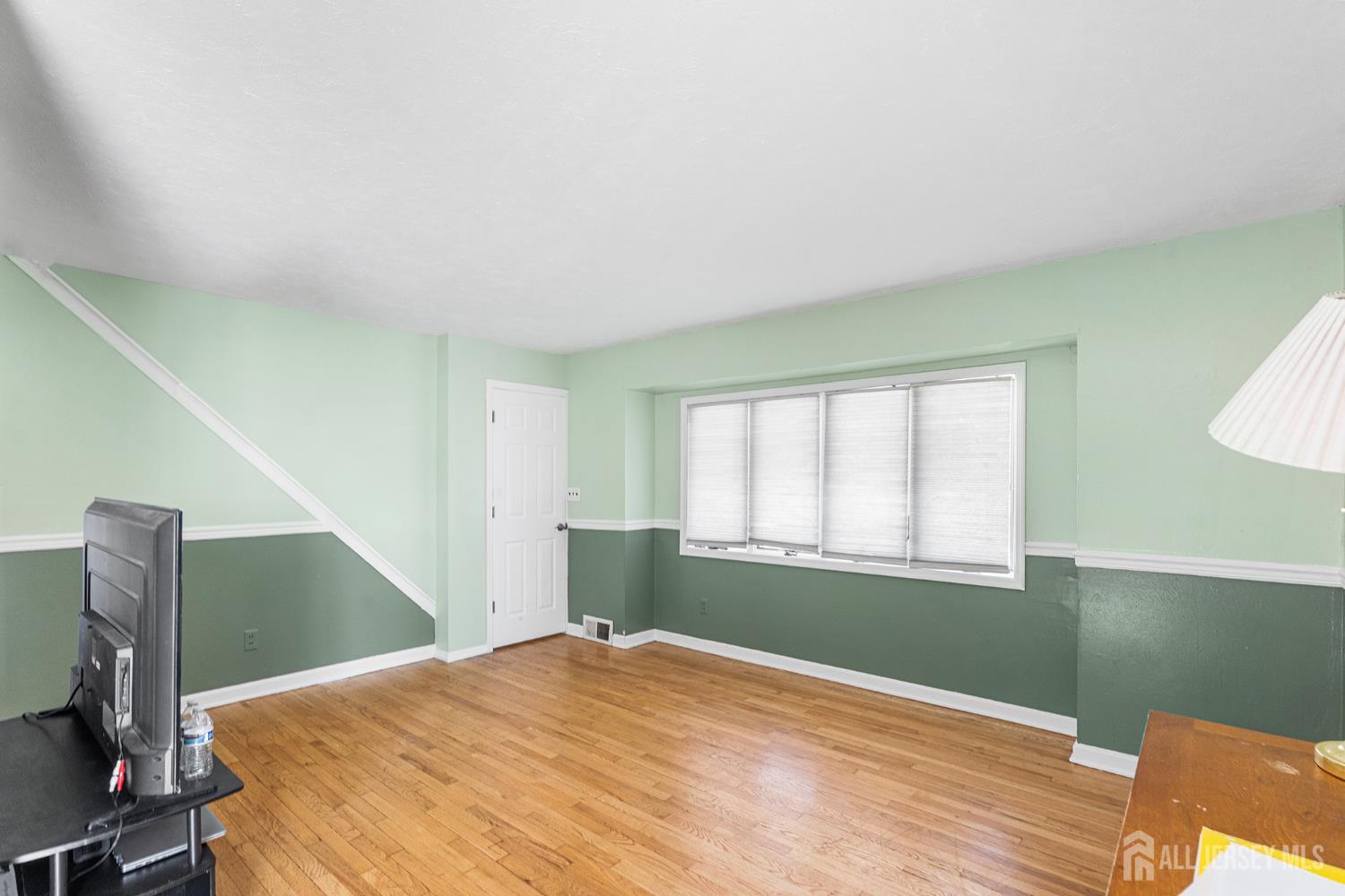 68 W Edward Street Iselin NJ 08830