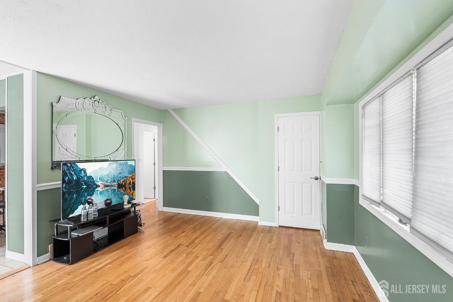 68 W Edward Street Iselin NJ 08830
