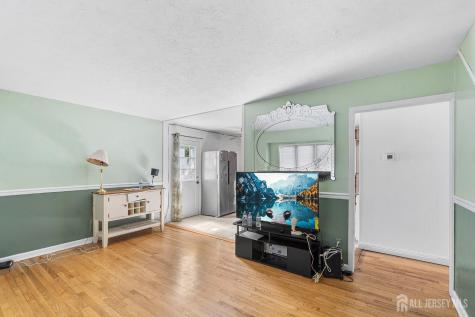 68 W Edward Street Iselin NJ 08830