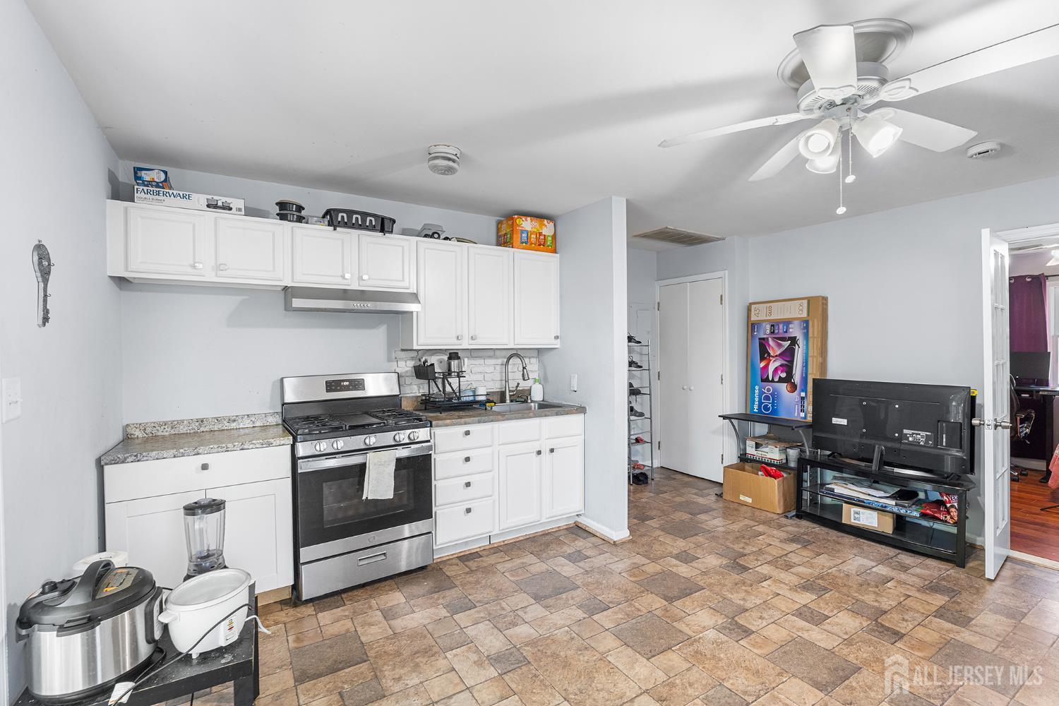 68 W Edward Street Iselin NJ 08830