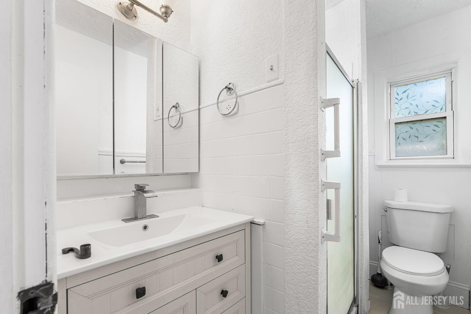 68 W Edward Street Iselin NJ 08830