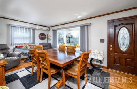 144 Garden Terrace Edison NJ 08817