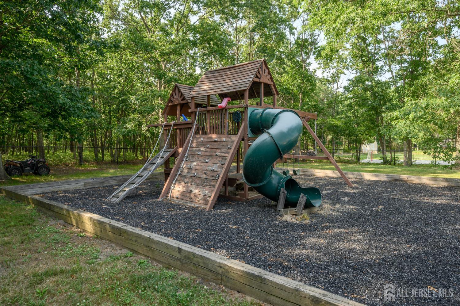 9 Country Road Jackson NJ 08527
