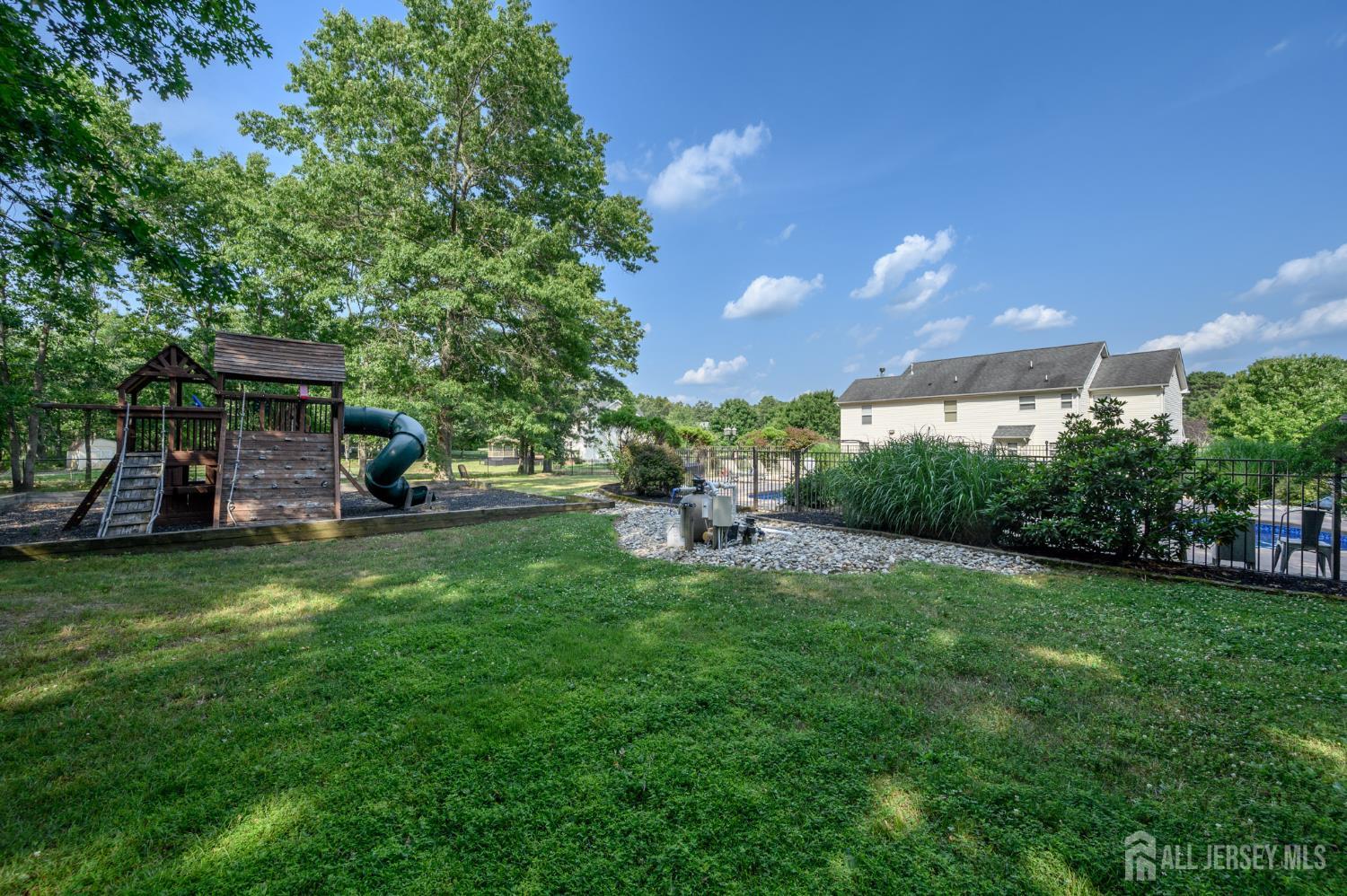 9 Country Road Jackson NJ 08527