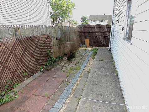 118 Benart Place Middlesex NJ 08846