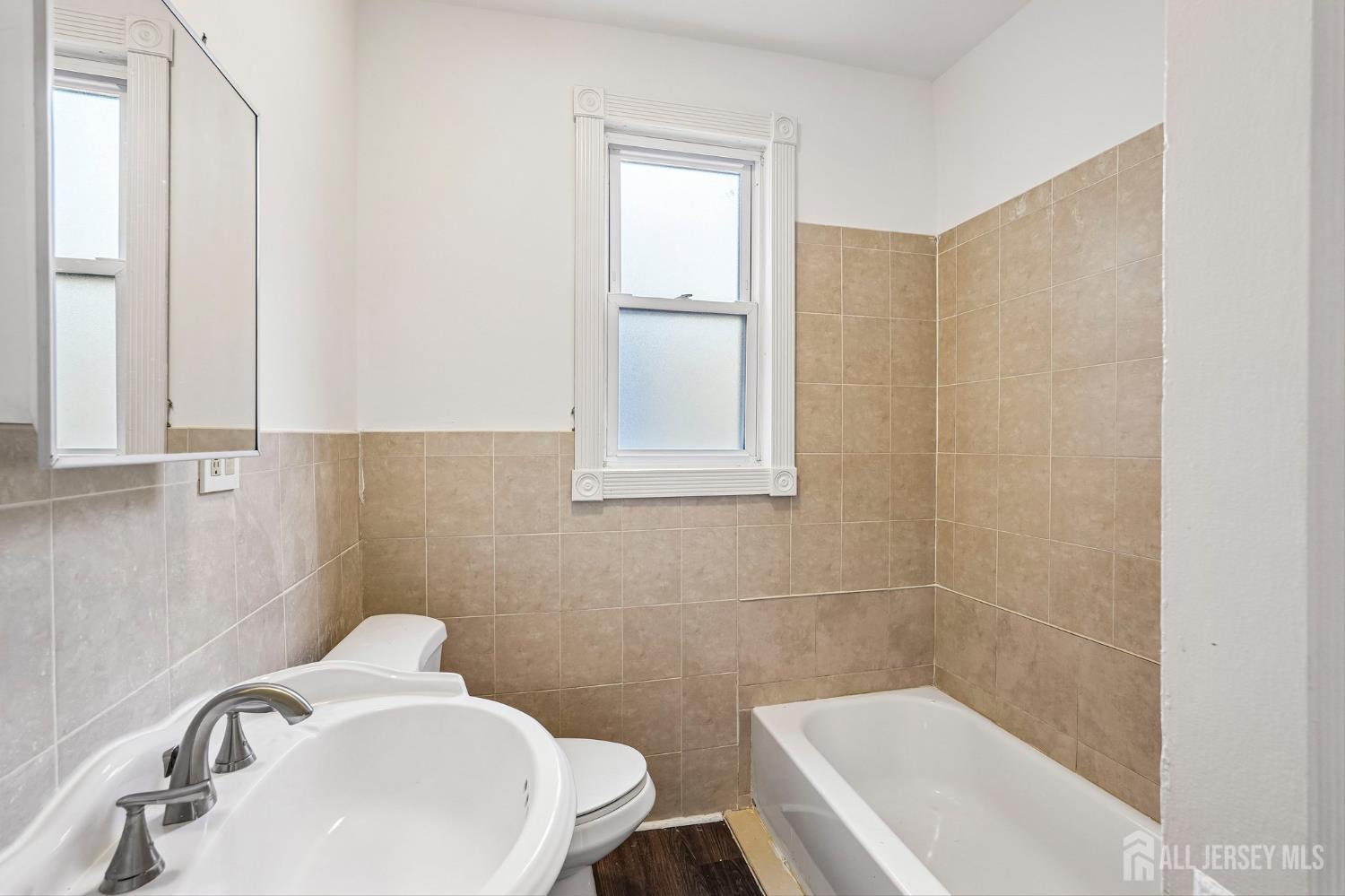 194 Lewis Street Perth Amboy NJ 08861