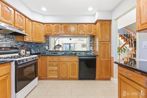 103 Timber Oaks Road Edison NJ 08820