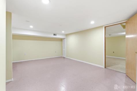 103 Timber Oaks Road Edison NJ 08820