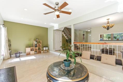 103 Timber Oaks Road Edison NJ 08820