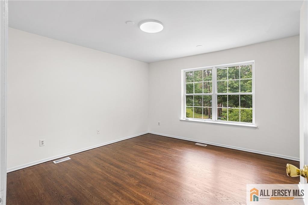 569 Buttonwood Drive Jackson NJ 08527
