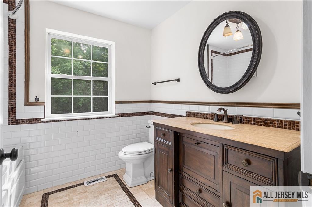 569 Buttonwood Drive Jackson NJ 08527