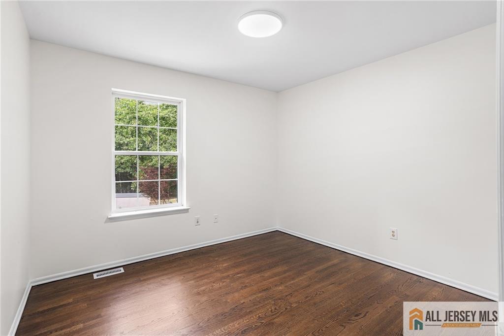 569 Buttonwood Drive Jackson NJ 08527