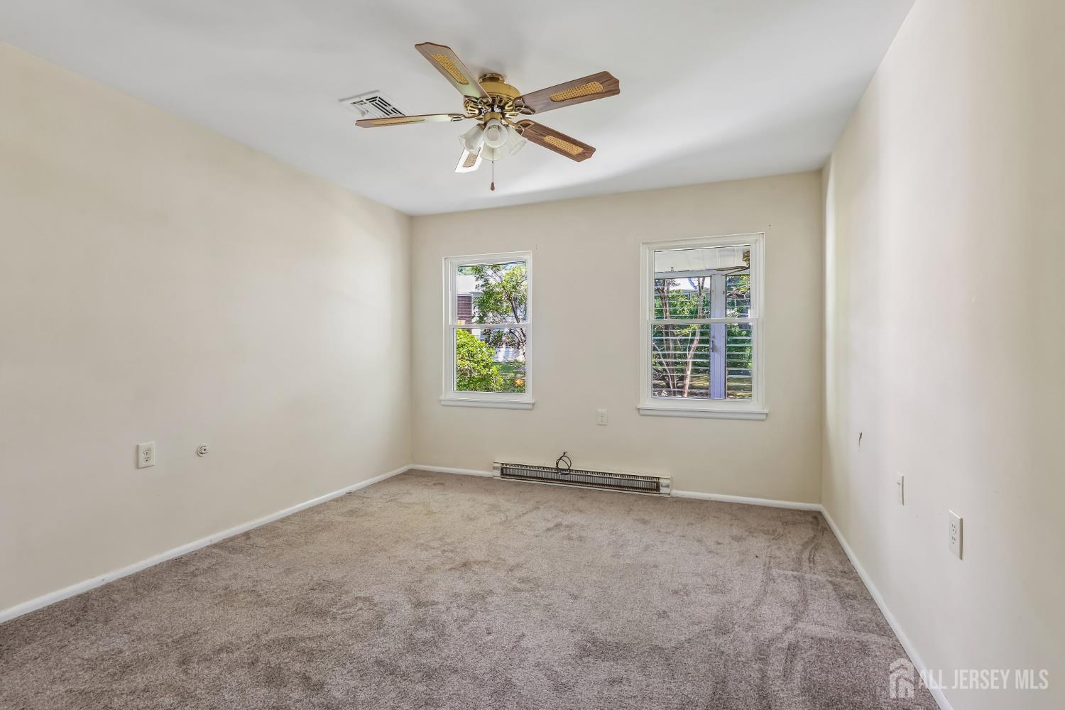 52 Cambridge Court Lakewood NJ 08701