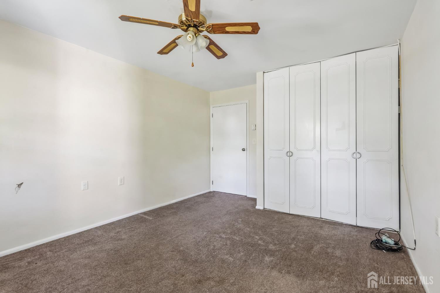 52 Cambridge Court Lakewood NJ 08701