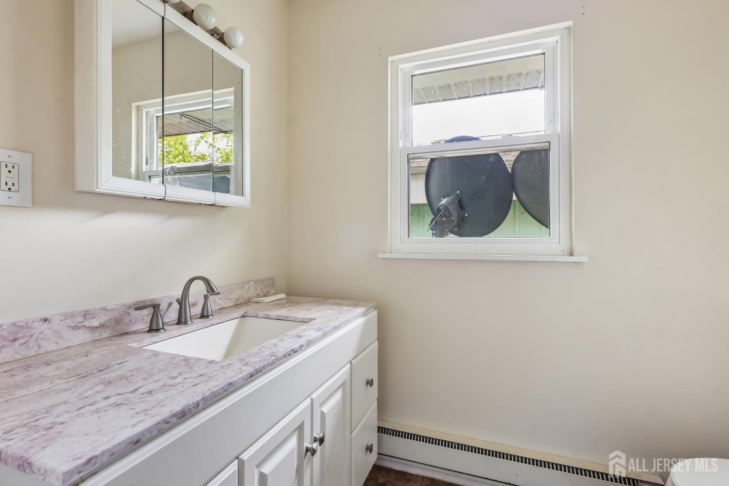52 Cambridge Court Lakewood NJ 08701