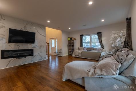 55 Walnut Street Edison NJ 08817