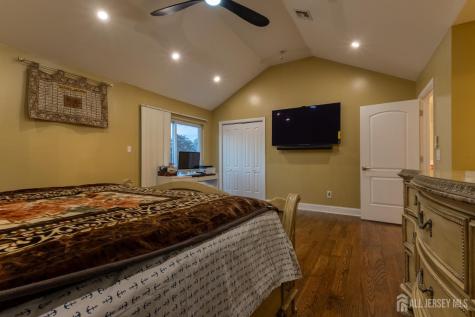 55 Walnut Street Edison NJ 08817
