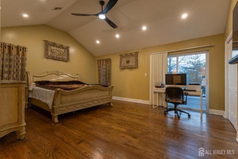 55 Walnut Street Edison NJ 08817
