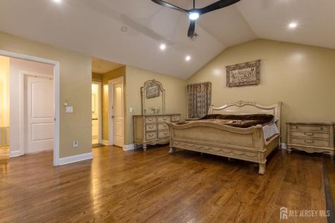 55 Walnut Street Edison NJ 08817
