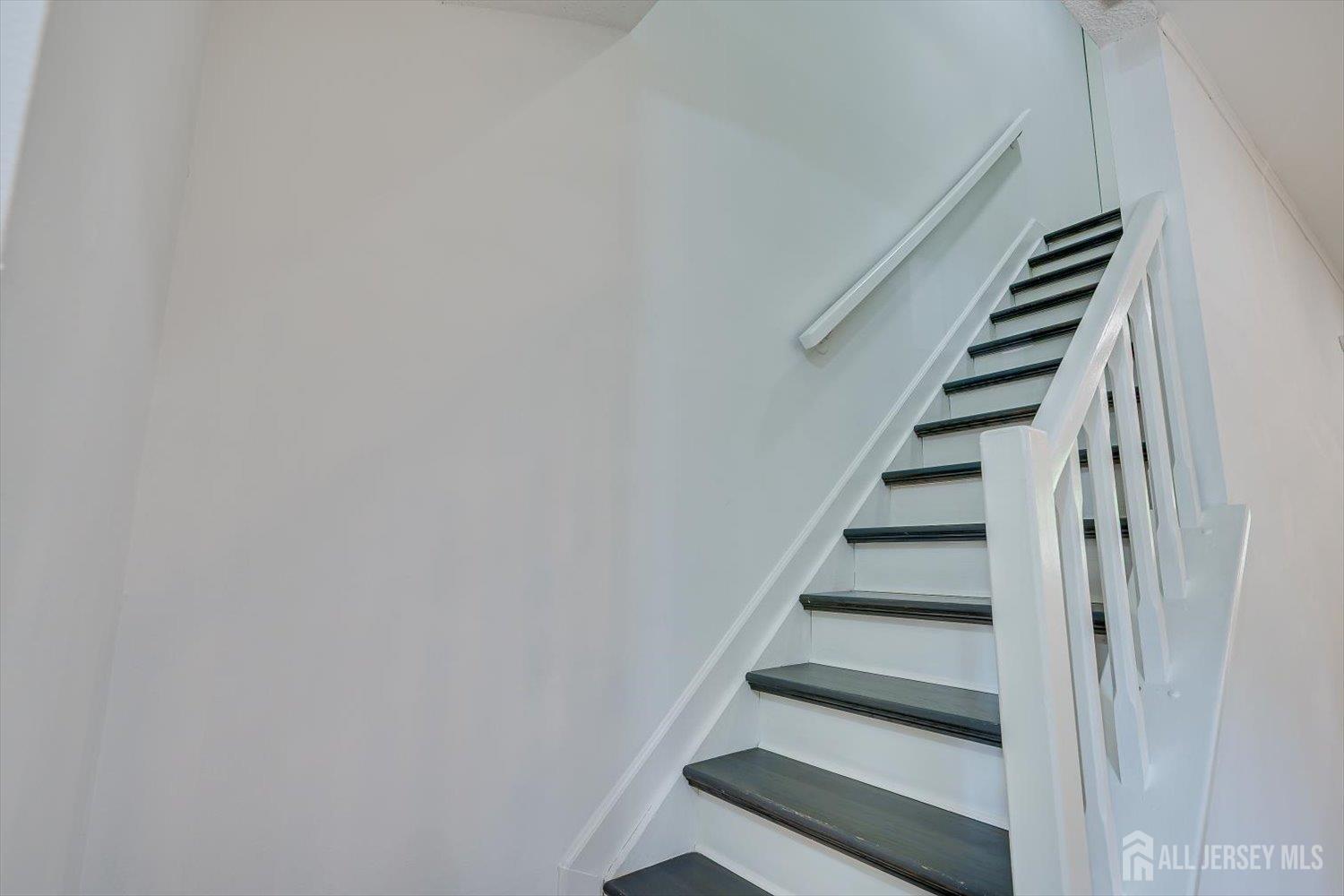 5 Pear Tree Lane Franklin NJ 08823