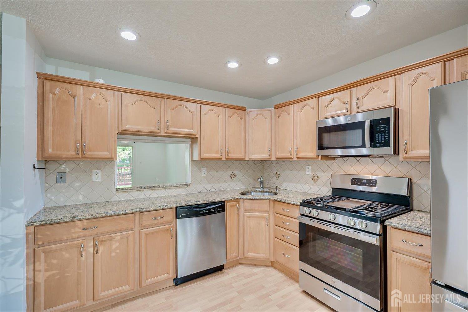 5 Pear Tree Lane Franklin NJ 08823