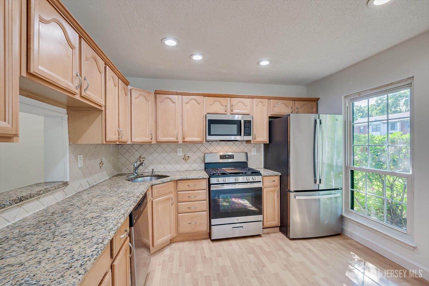 5 Pear Tree Lane Franklin NJ 08823
