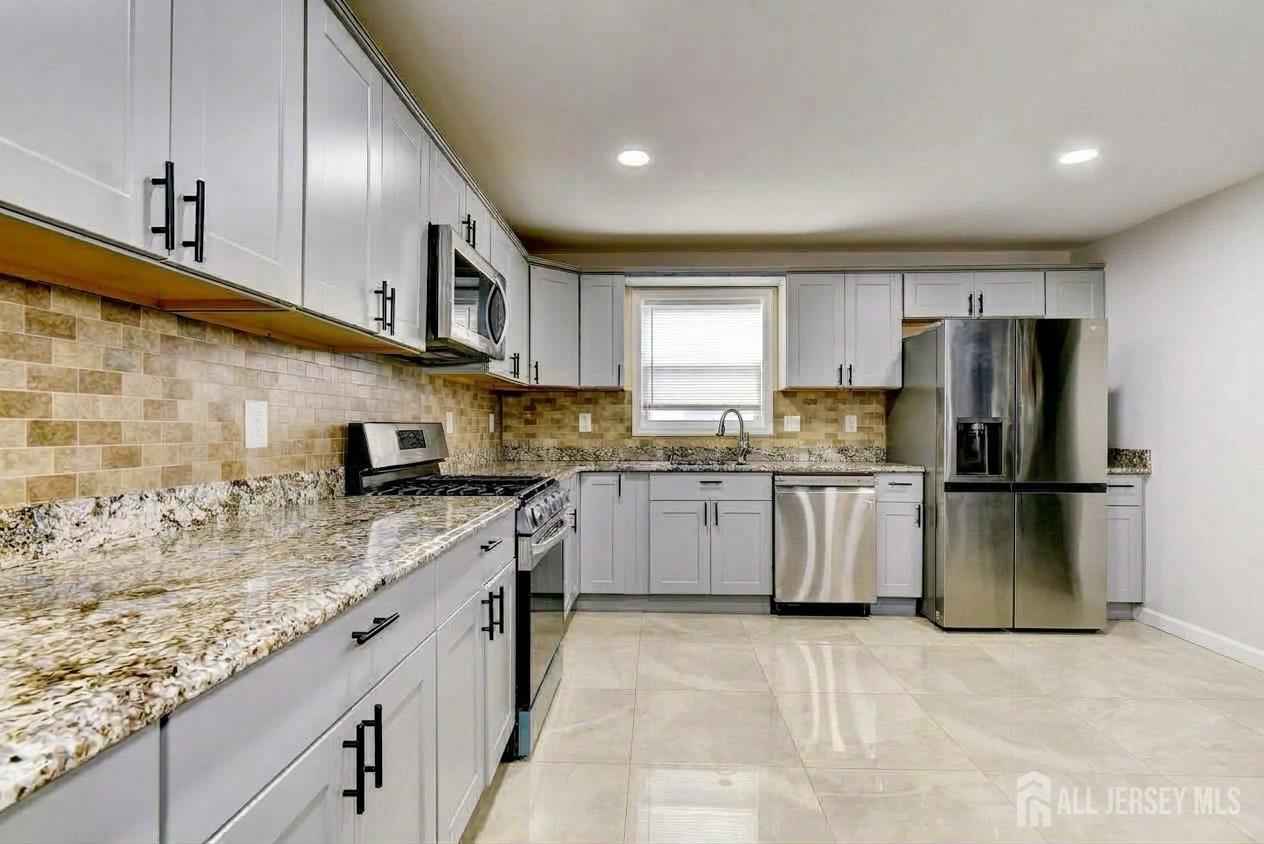 41 Lincoln Avenue Jamesburg NJ 08831