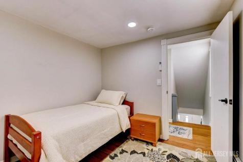 41 Lincoln Avenue Jamesburg NJ 08831