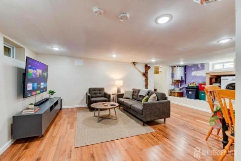 41 Lincoln Avenue Jamesburg NJ 08831