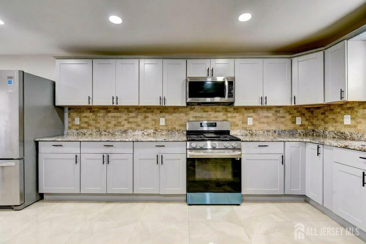 41 Lincoln Avenue Jamesburg NJ 08831