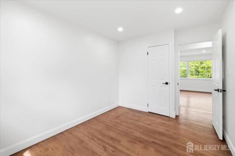 91 Seymour Terrace Piscataway NJ 08854