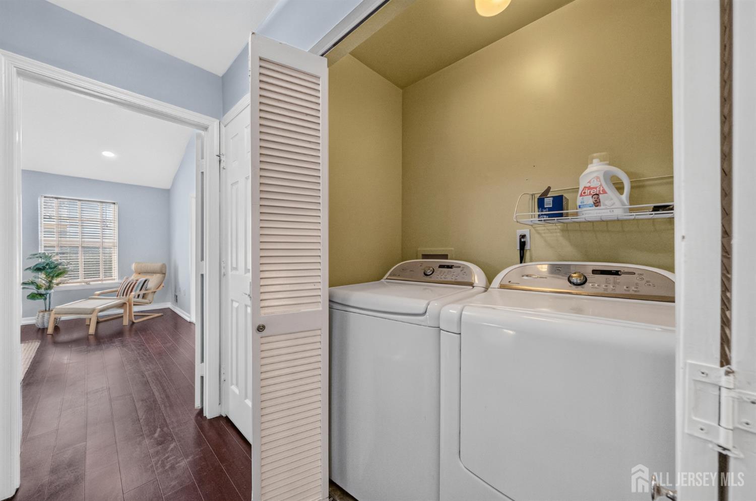 303 Cobblestone Court South Brunswick NJ 08852