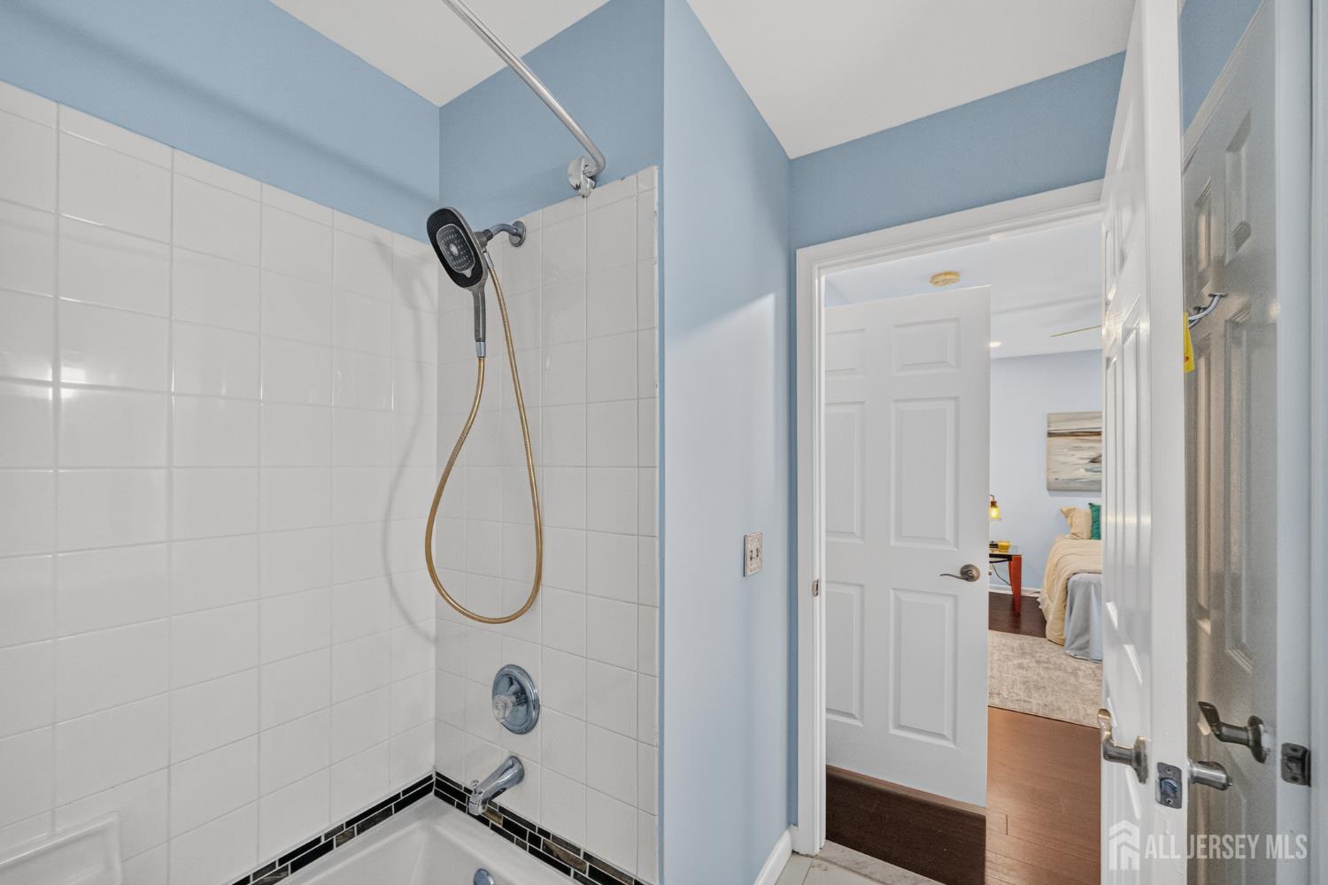 303 Cobblestone Court South Brunswick NJ 08852